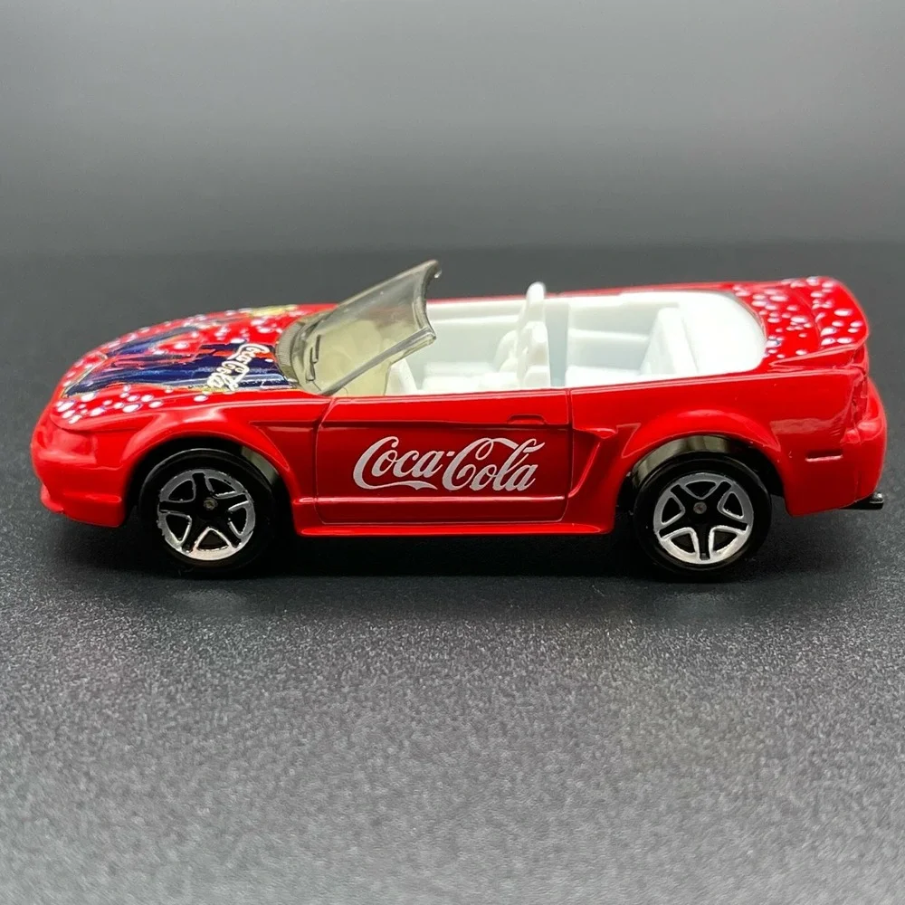 Matchbox Coca-Cola 1999 '99 Ford Mustang Convertible Car Red‎ Diecast 1/61 Scale